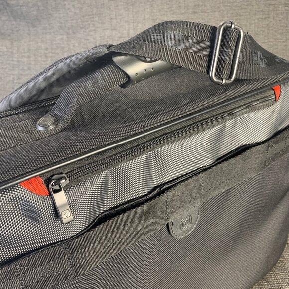 SwissGear 17” Laptop Case - shoulder wenger computer carry-on travel tote bag - Picture 5 of 13